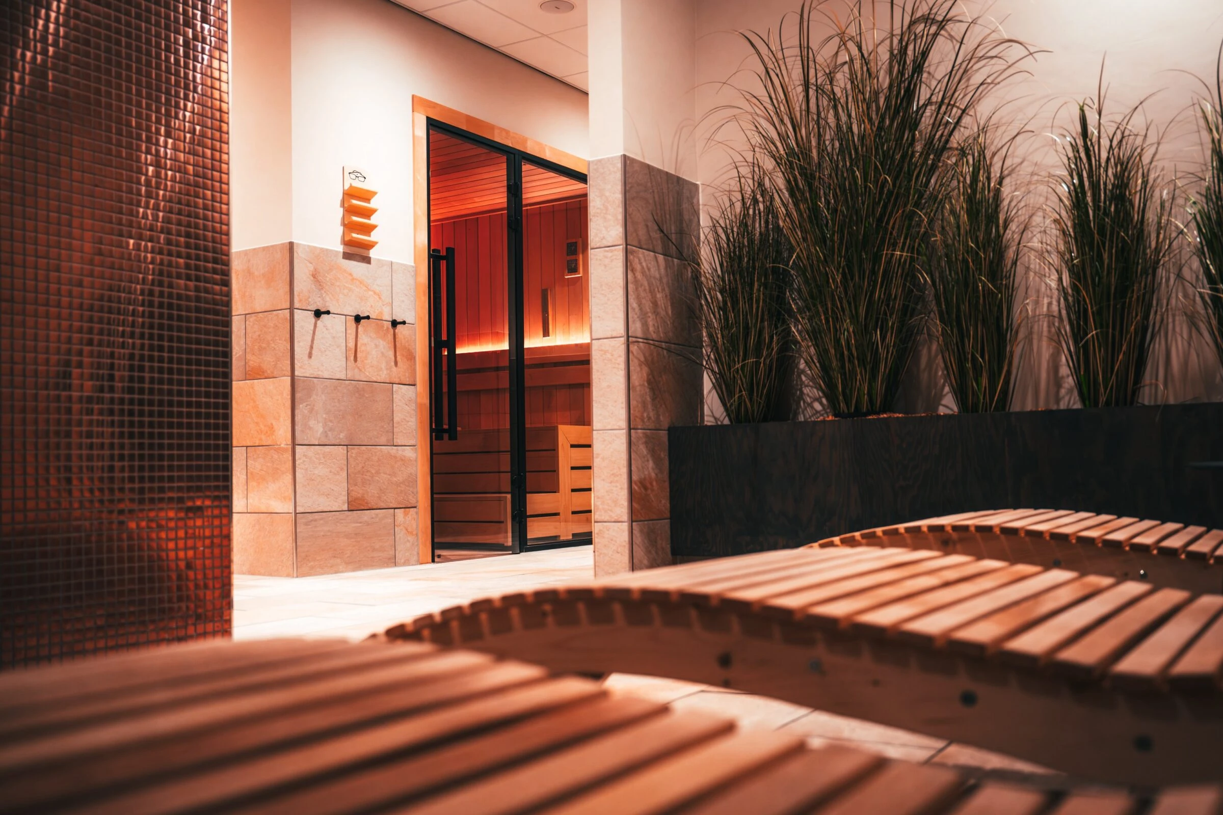 MaxHealthclub Hero 4 1